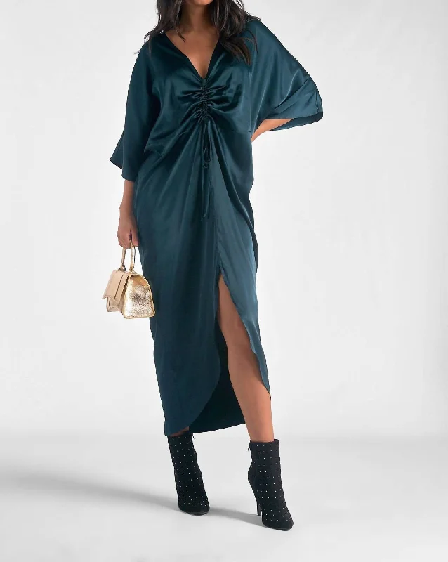 Trend Leading Collection Stylish Looks Flowy V-Neck Midi Dress In Pine Green
