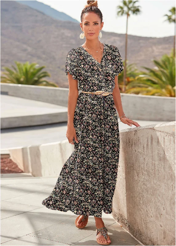 Trendy Boutique Online Abstract Print Maxi Dress - Black Floral